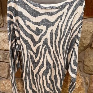 Chico’s Animal Print Zebra Light Pullover Sweater 2X Gray Ivory XXL 2X